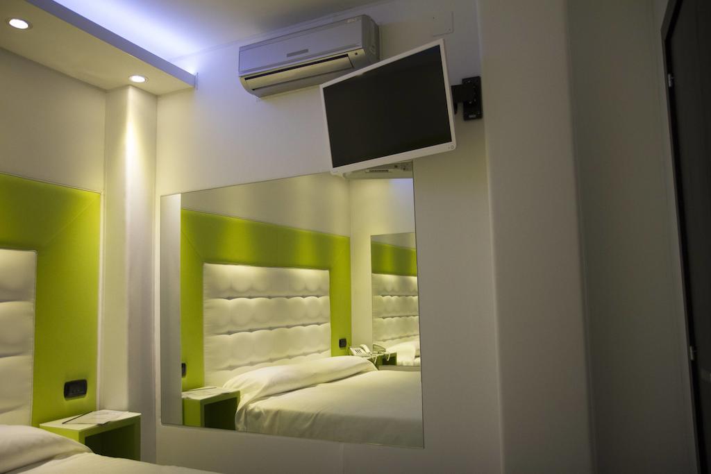 Kleopatra Design Hotel Наполи Екстериор снимка
