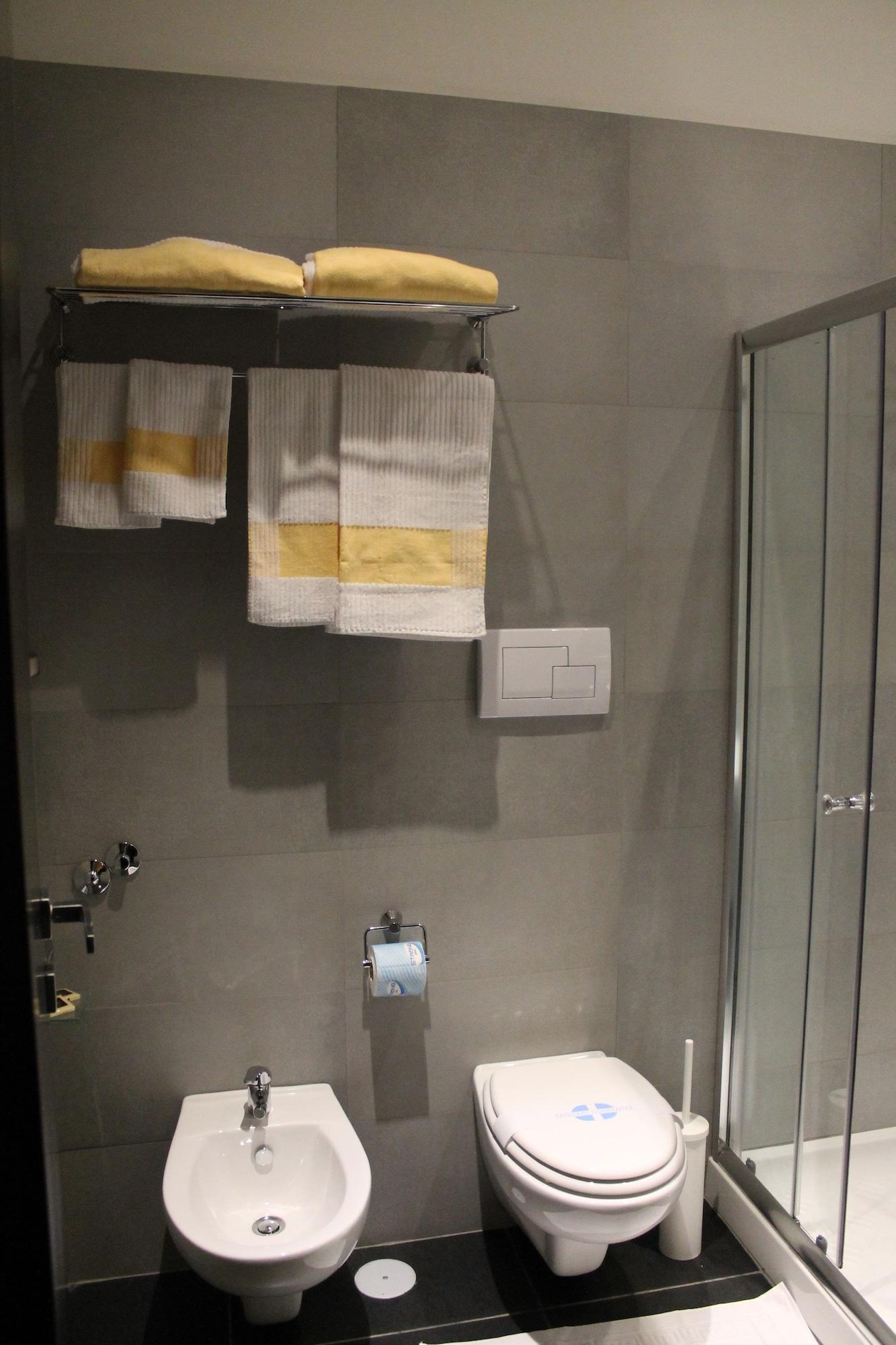 Kleopatra Design Hotel Наполи Екстериор снимка