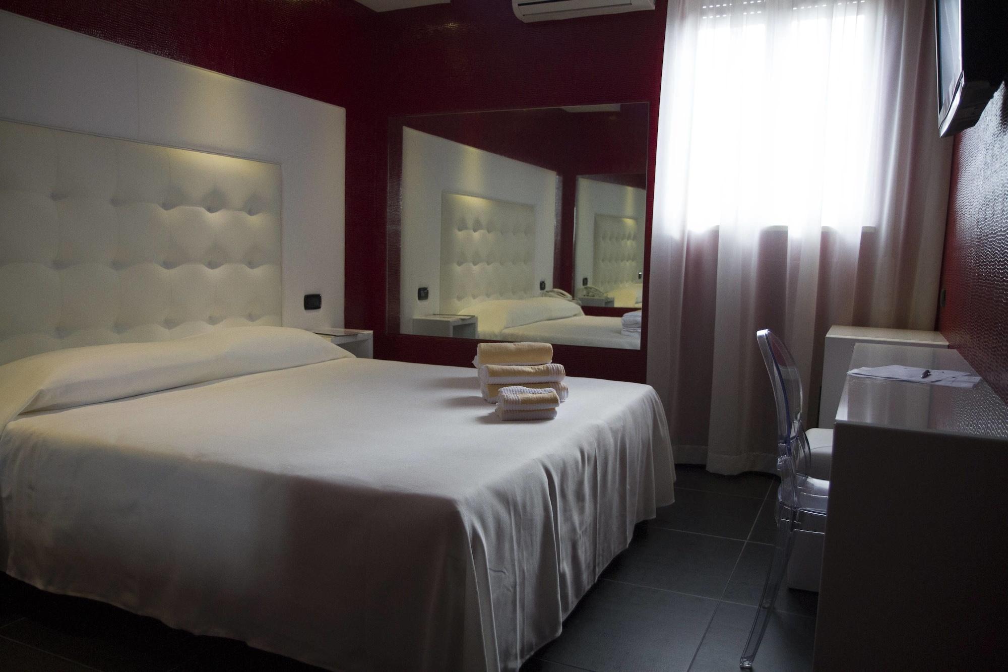 Kleopatra Design Hotel Наполи Екстериор снимка