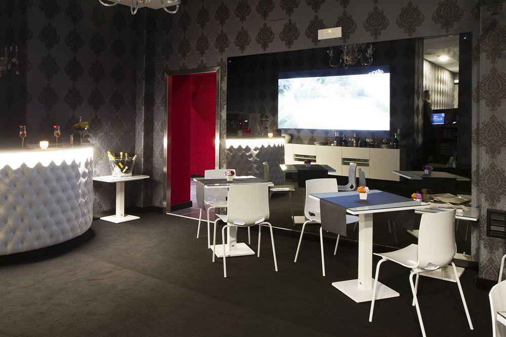 Kleopatra Design Hotel Наполи Екстериор снимка