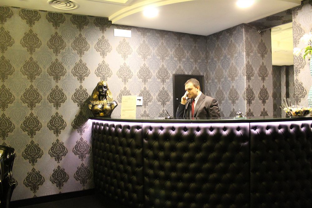 Kleopatra Design Hotel Наполи Екстериор снимка